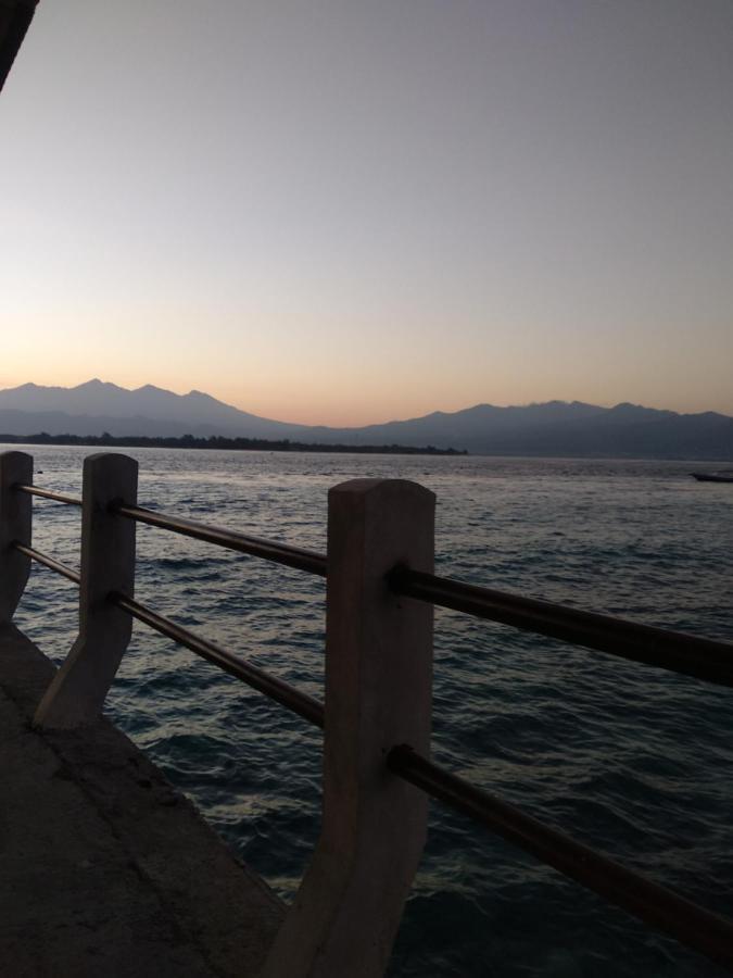 Cnunk Bungalow Gili Meno Exterior photo