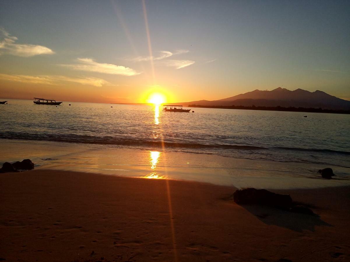 Cnunk Bungalow Gili Meno Exterior photo