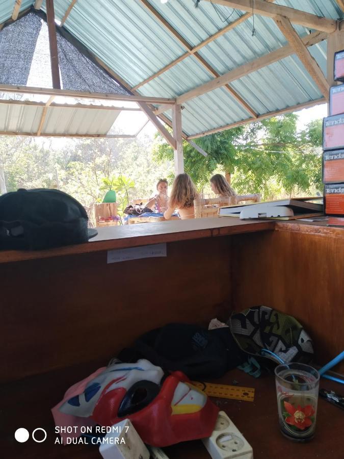 Cnunk Bungalow Gili Meno Exterior photo